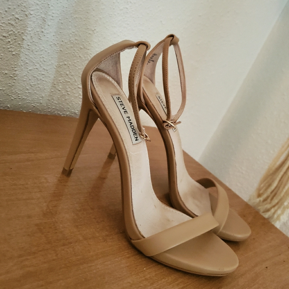 Steve madden nude heels
